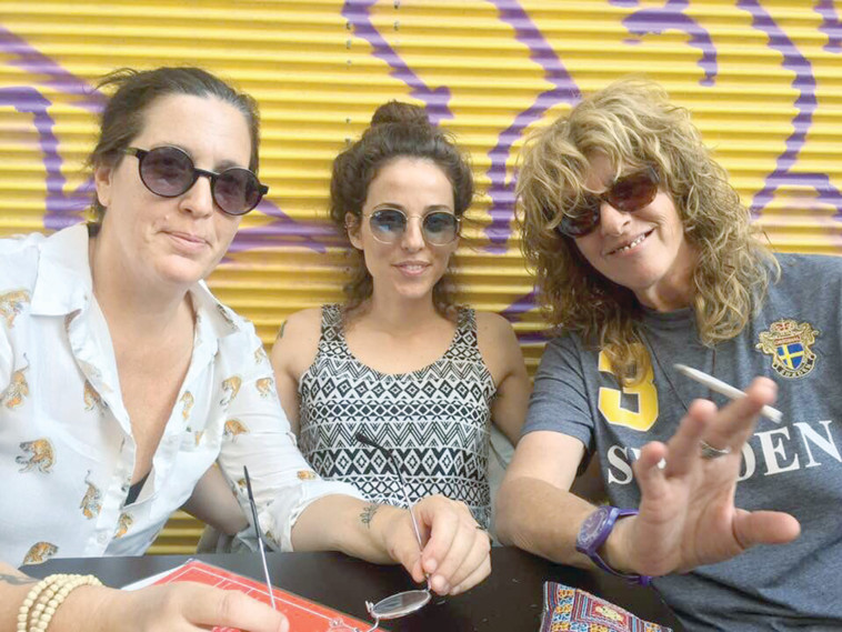 יפעת נץ, דורי קוטאי ורונית יניצקי. צלם : איריס יעיש