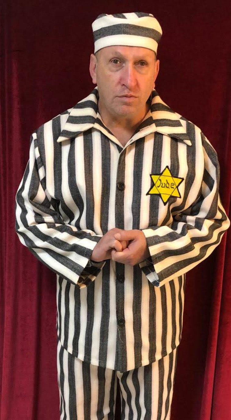 מעלה הצגת יחיד. חזי אליהו. צילום: המרכז לעיוור בישראל