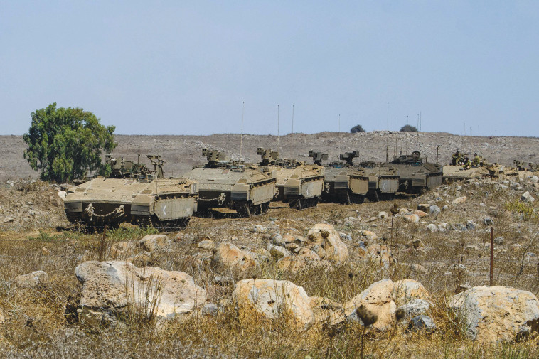 אימון נגמ&quot;שים ברמת הגולן. במבחני האמת האחרונים זרוע היבשה חרקה. צילום: באסל עווידאת, פלאש 90 