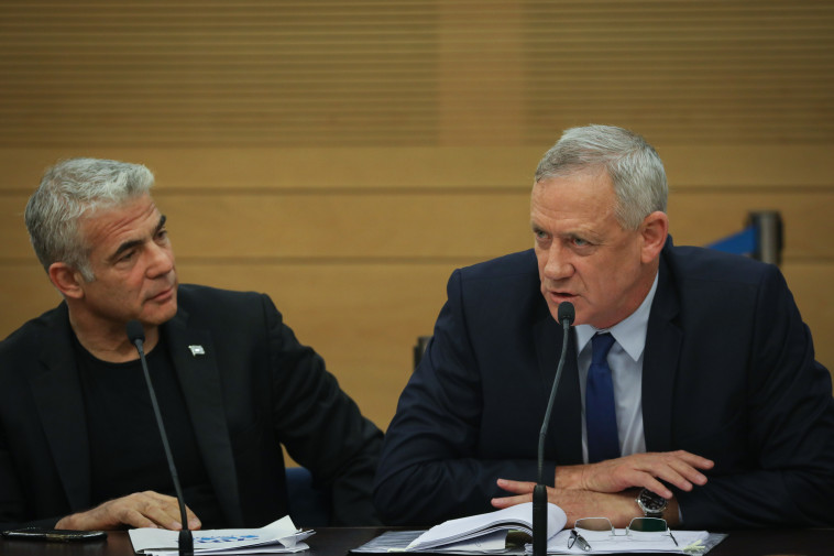 בני גנץ ויאיר לפיד. קרדיט: יונתן זינדל, פלאש 90