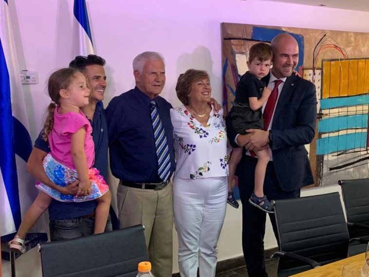 אמיר אוחנה והמשפחה 