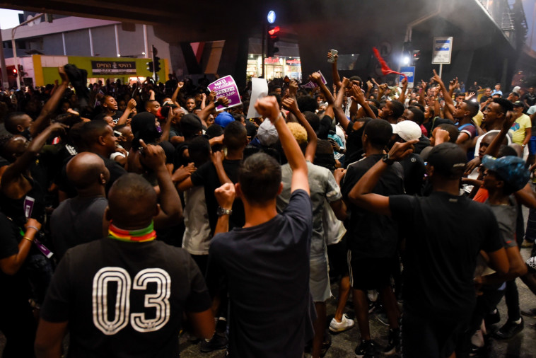 הפגנה של יוצאי אתיופיה בקריית אתא. צילום: מאיר ועקנין, פלאש 90