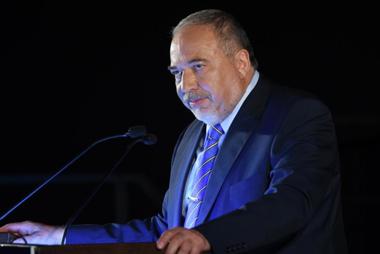 הביר ליוזמה. ליברמן. צילום: אבשלום ששוני