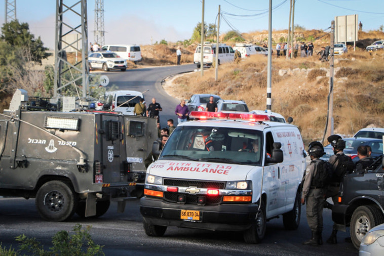 זירת הפיגוע. צילום: גרשון אלינסון, פלאש 90