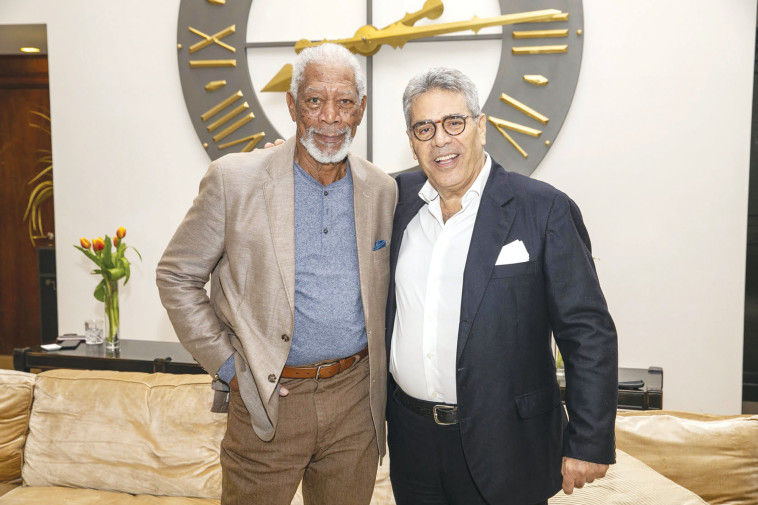 משה ממרוד עם מורגן פרימן