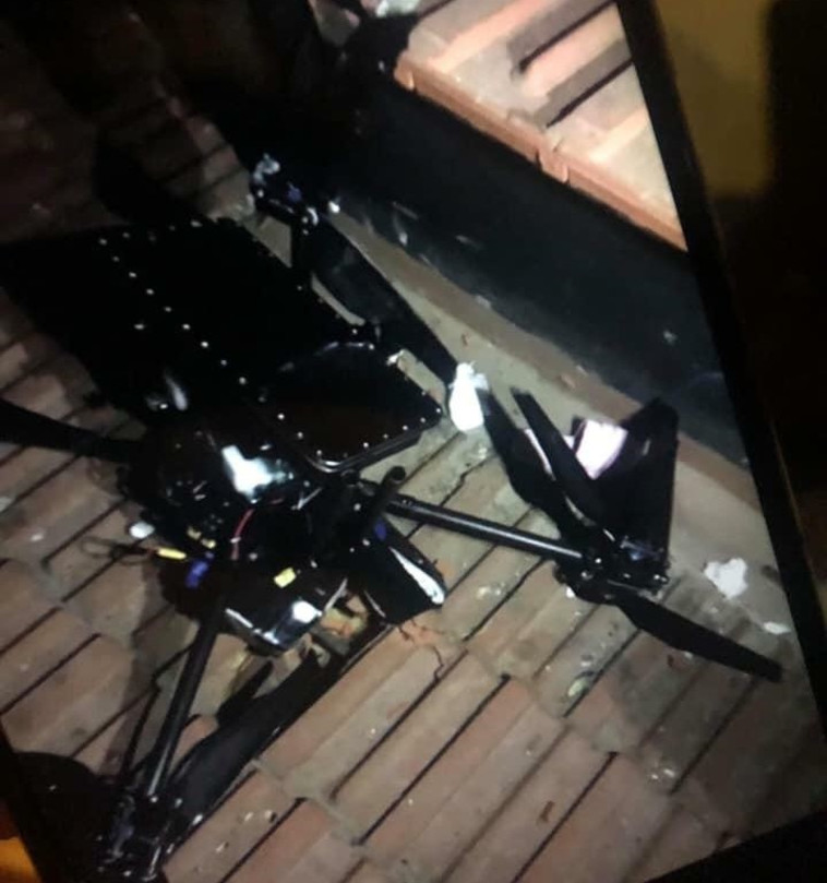  חלקי מל&quot;ט שנפל בביירות. קרדיט: רשתות חברתיות  