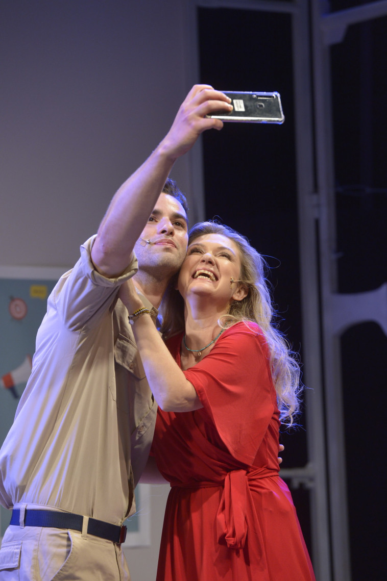 מכתב לנעה. צלם : יוסי צבקר