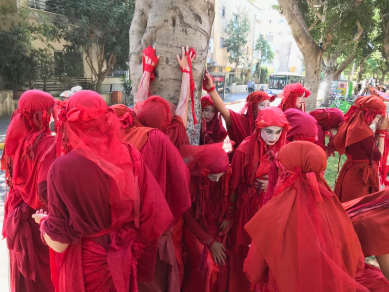 הבריגדה האדומה בהפגנה למאבק במשבר האקלים