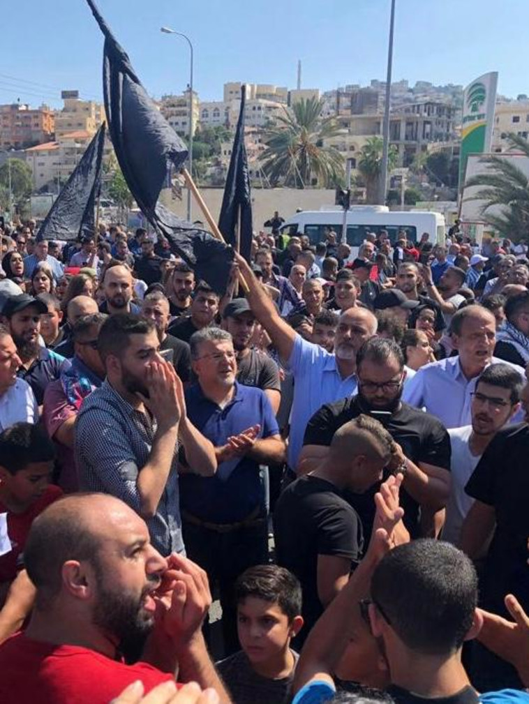 חה״כ יוסף ג׳בארין בהפגנה בסוף השבוע בוואדי ערה. צילום: דוברות הרשימה המשותפת