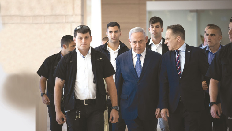 נתניהו. ככה סתם להדיח ראש ממשלה מכהן צילום: יונתן זינדל, פלאש 90