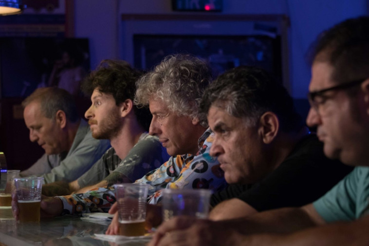 &quot;המחשמלים&quot;. צלם : ורד אדיר