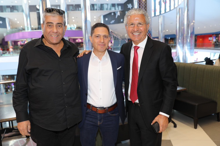 משה אדרי, רוביק דנילוביץ' ויגאל דמרי. צילום: רפי דלויה