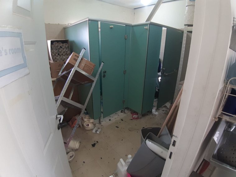 פגז טנק מצרי בבני נצרים. קרדיט: צילום פרטי