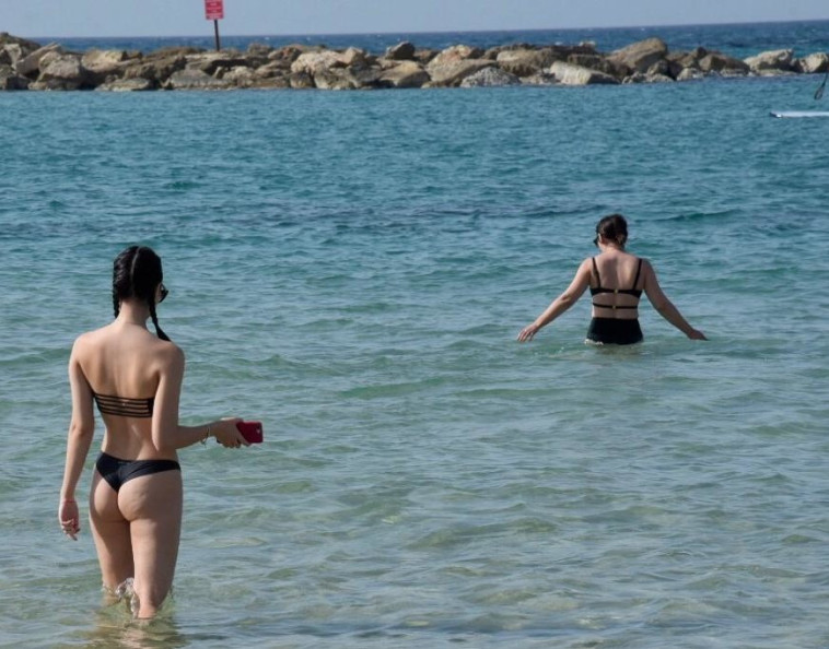 חוף הים, ת&quot;א. צילום: אבשלום ששוני