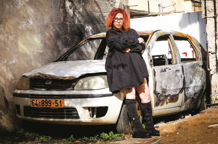 &quot;אסרתי על בנותיי לפתח את הדלת. הורדתי כל סממן שמלאני מהרכב&quot;: שרית וינו אלעד. צילום: שלומי יוסף