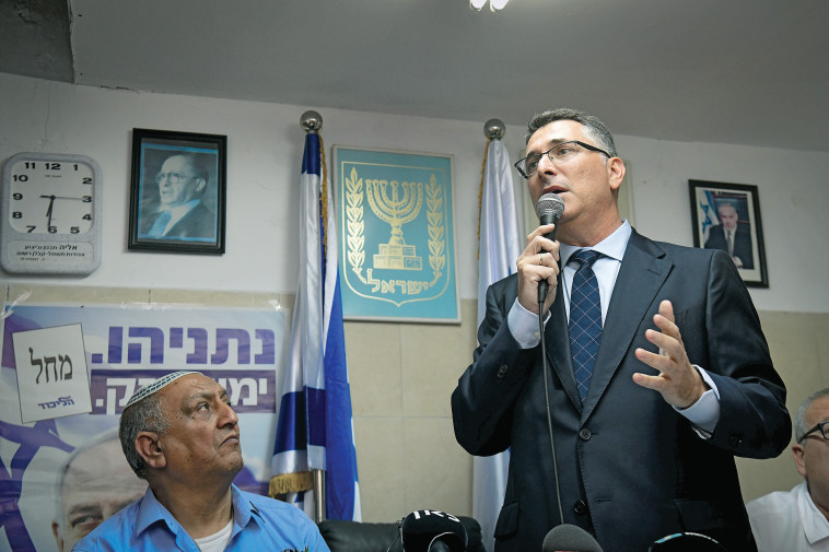 סער באירוע של תומכי ליכוד בהוד השרון, השבוע. הליכודניק היחיד שמנהל מחזור חיים עצמאי. צילום: יוסי זליגר, פלאש 90