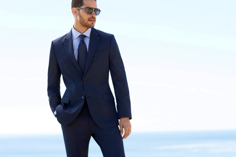 ז'קט של נאוטיקה 699 שקלים, מכנסיים 399 שקלים. צילום: יח&quot;צ