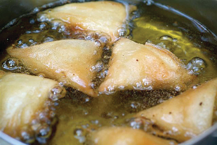 משולשי בריק ממולאים, צילום: פסקל פרץ-רובין