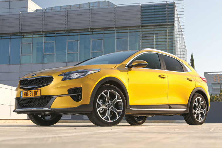 רכב מאזדה. צילום: רונן טופלברג