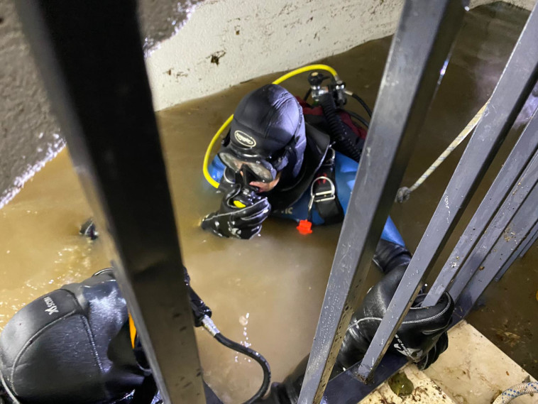 צוללני כב&quot;ה. צילום: יחידת התיעוד המבצעי מד&quot;א