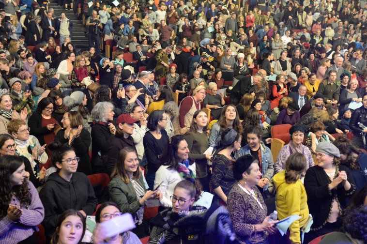 סיום מחזור הי&quot;ג של הדף היומי בש&quot;ס. צילום: מורג ביטן