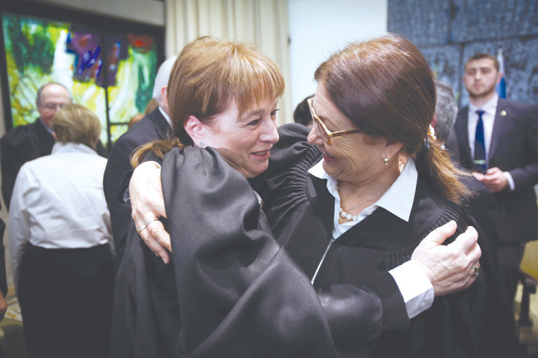 אסתר חיות וענת ברון ב-2015, צילום: יוסף זמיר, פלאש 90