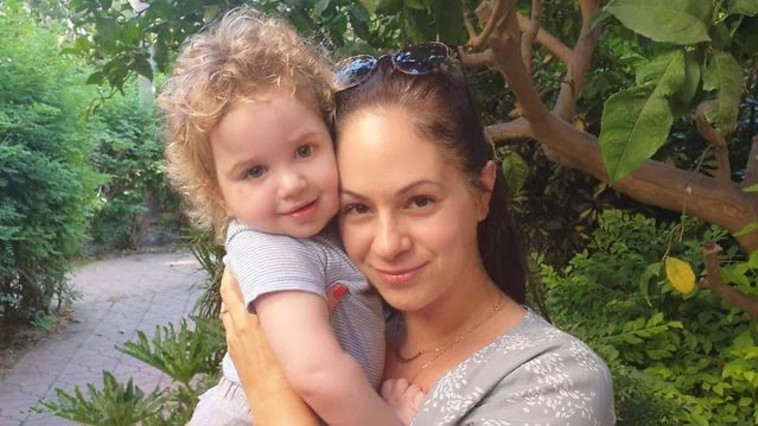 שירה גלנץ ובנה גיא. צילום: אלבום משפחתי