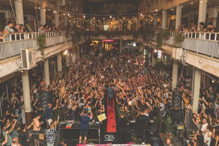 &quot;תדר&quot;, תל אביב. צלם : אריאל עפרון