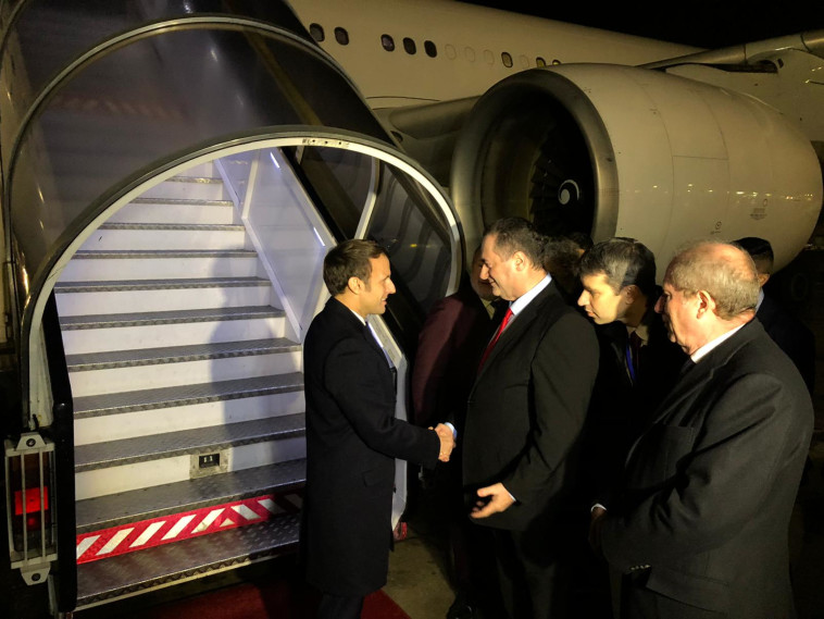 ישראל כ&quot;ץ, עמנואל מקרון. צילום: רשות שדות התעופה