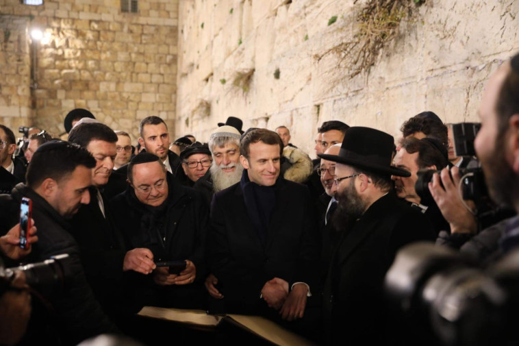 מקרון בכותל לאחר התקרית. צילום: מרק ישראל סלם