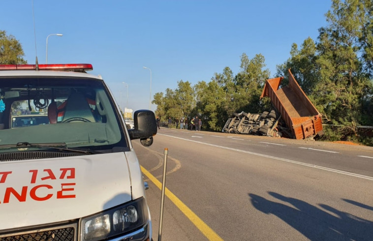 התאונה בכביש 232. צילום: תיעוד מבצעי מד&quot;א