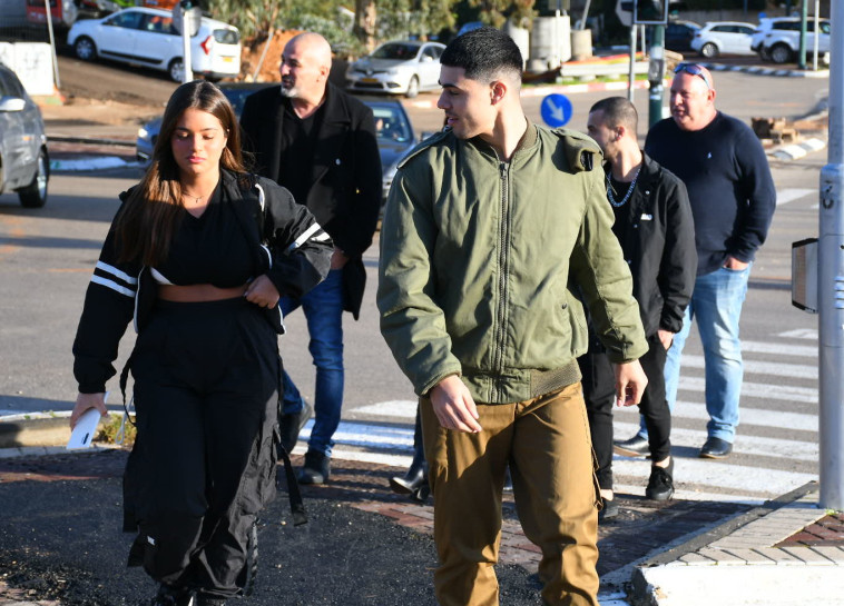 נועה קירל ביום גיוסה לצה&quot;ל. צילום: מתן צור