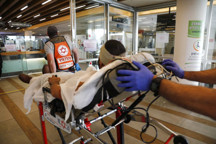 החייל שנפצע בפיגוע בבנימין. צילום: TPS