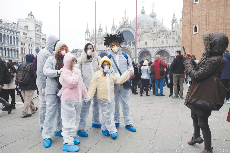 תיירים בוונציה. צילום: רויטרס