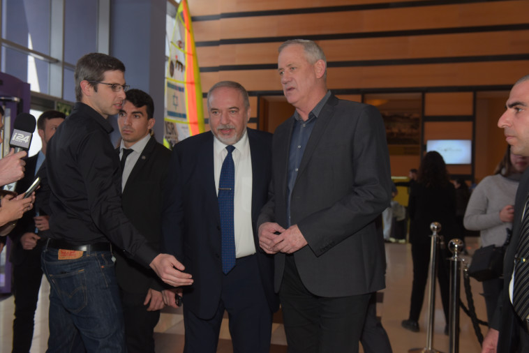 בני גנץ ואביגדור ליברמן