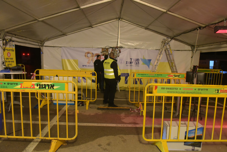 תחנת דרייב אין קורונה