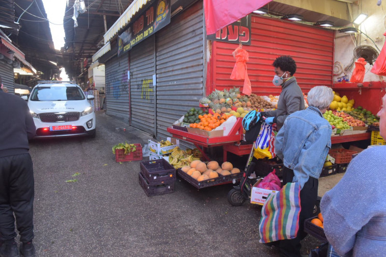 שוק הכרמל בחודש מרץ