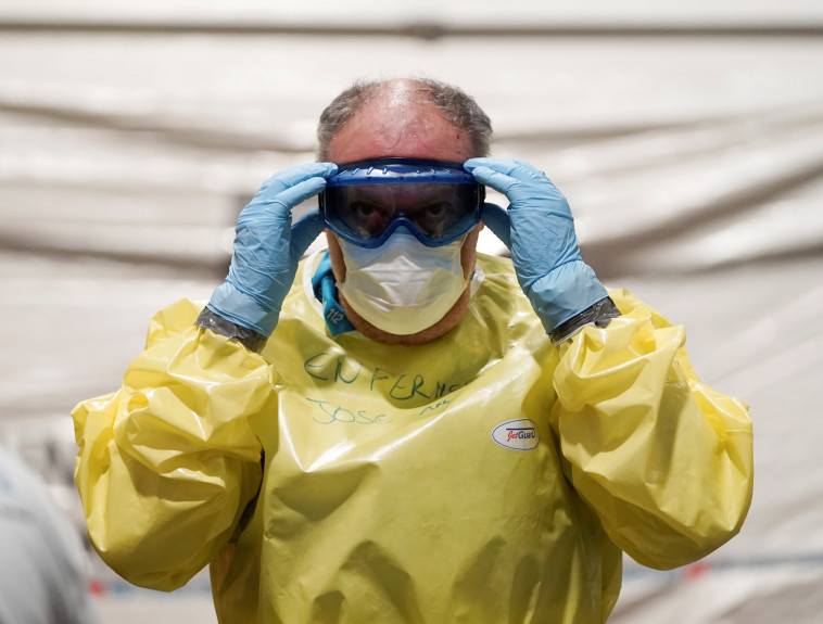 נאבקים בקורונה בספרד