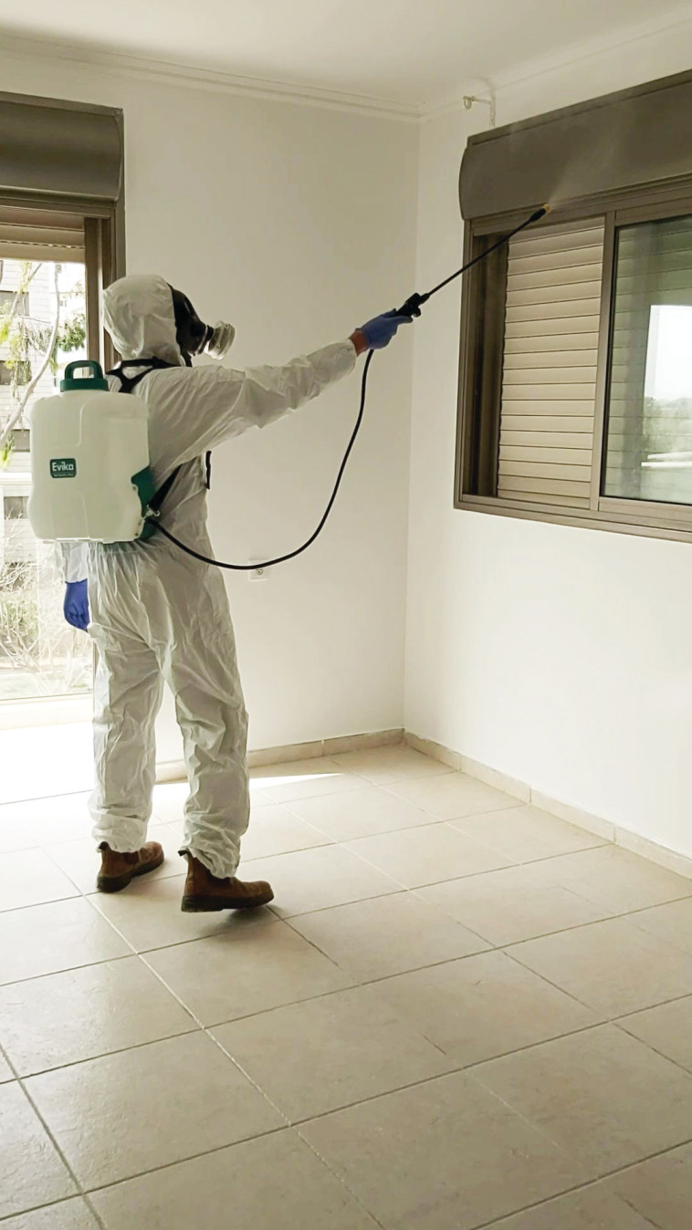 אור ברמן בפעולות חיטוי ביתיות