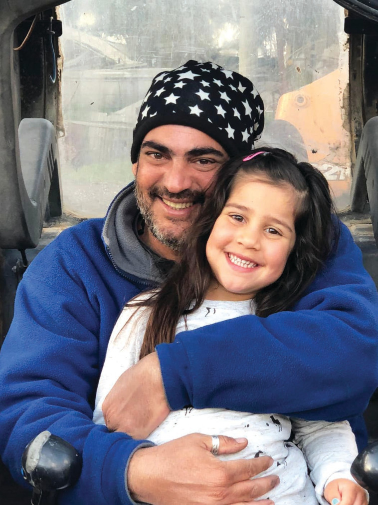 רועי צברי וביתו