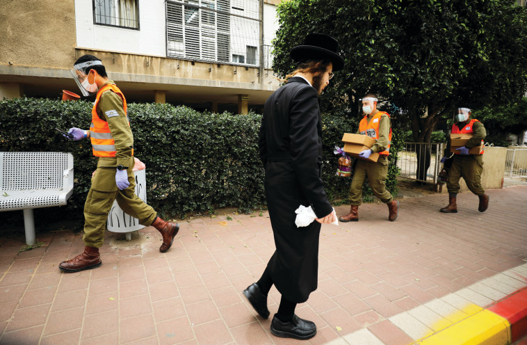 הקורונה בבני ברק. ממשיכה להוביל בתחלואה (צילום: רויטרס)