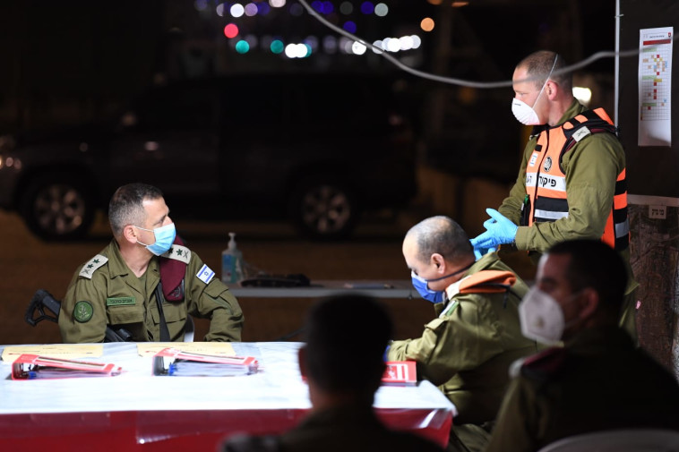 קורונה: הרמטכ״ל אביב כוכבי מבקר בבני ברק