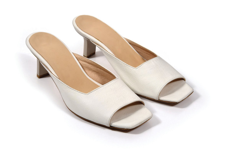 AMRIA - 1,090 ש''ח 