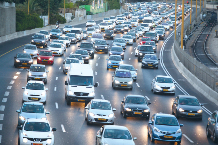 פקקי תנועה באיילון 