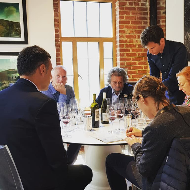 אלי בן זקן ואנשי יין בטעימות בניו יורק