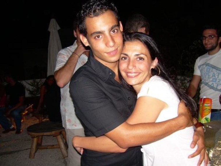 בלינדה אזולאי עם  בנה חיים ז''ל