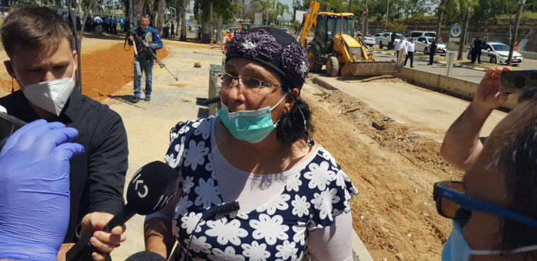 רבקה מכלוף, נהגת המונית שנכחה בזירת הפיגוע בכפר סבא