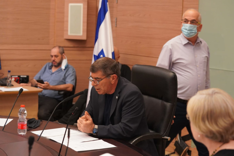 ח''כ אשכנזי בוועדה