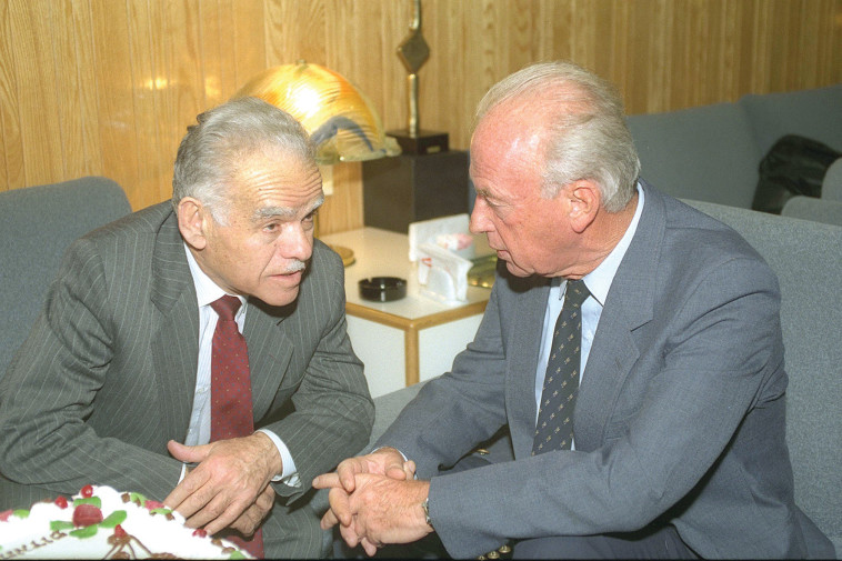 יצחק רבין, יצחק שמיר