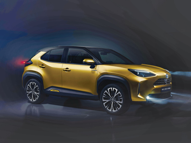 טויטה יאריס קרוס